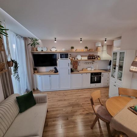 Apartment Polina - 2Bd Next To Sea Garden ヴァルナ エクステリア 写真