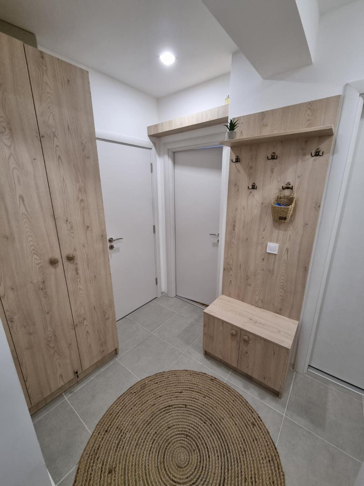 Apartment Polina - 2Bd Next To Sea Garden ヴァルナ エクステリア 写真